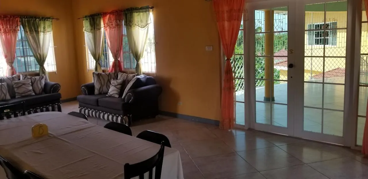 Chaudhry House Montego Bays- 2Nd Floor Apt Gasthuis