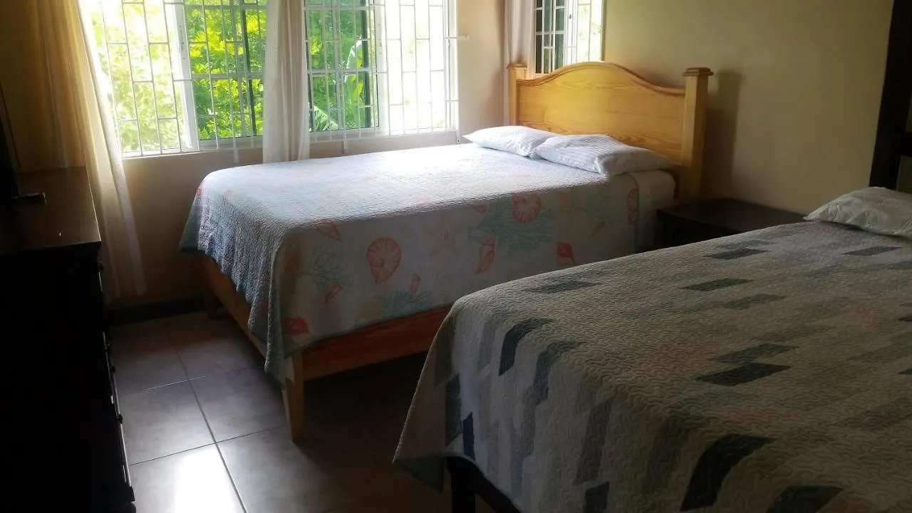 Gasthuis Chaudhry House Montego Bays- 2Nd Floor Apt