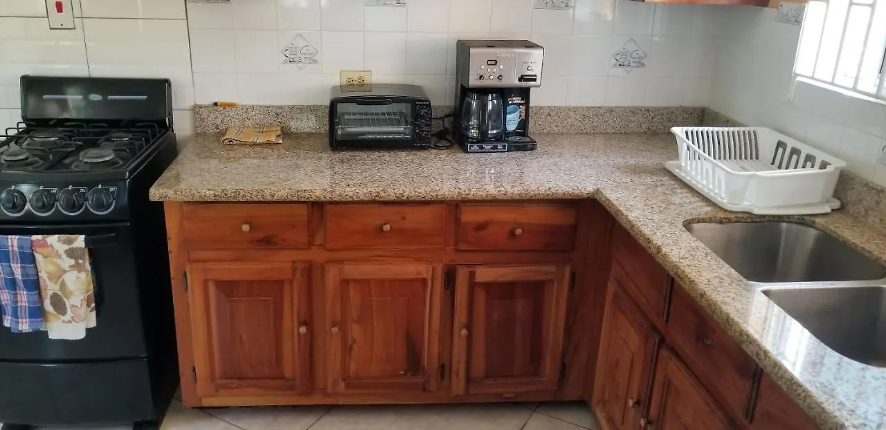 Gasthuis Chaudhry House Montego Bays- 2Nd Floor Apt