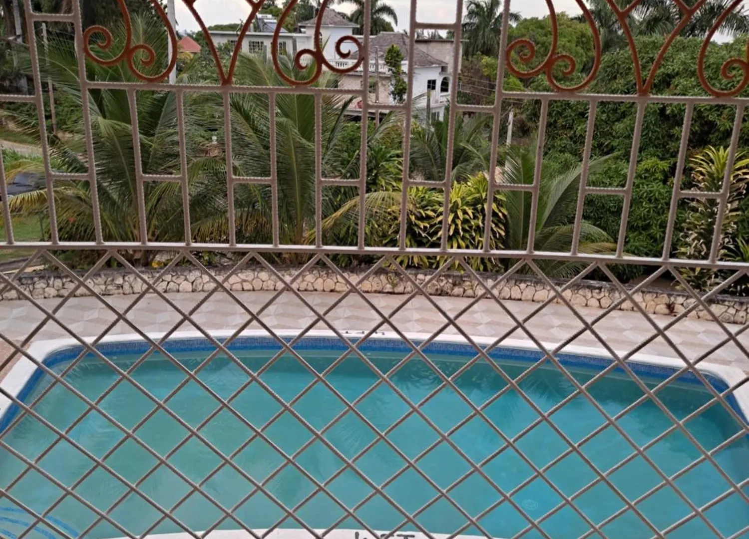 Chaudhry House Montego Bays- 2Nd Floor Apt Gasthuis